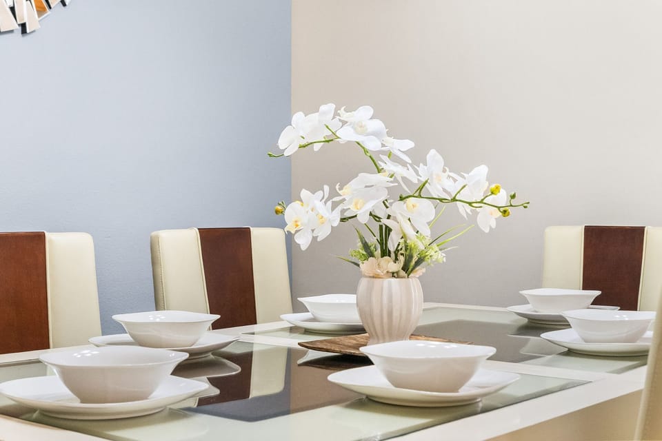Whether you're enjoying breakfast before the parks or gathering for dinner, the dining room provides plenty of seating for your entire group to dine comfortably together.