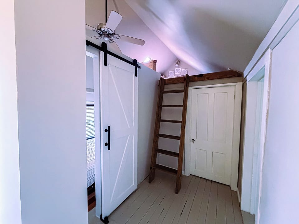 Kids sleep loft