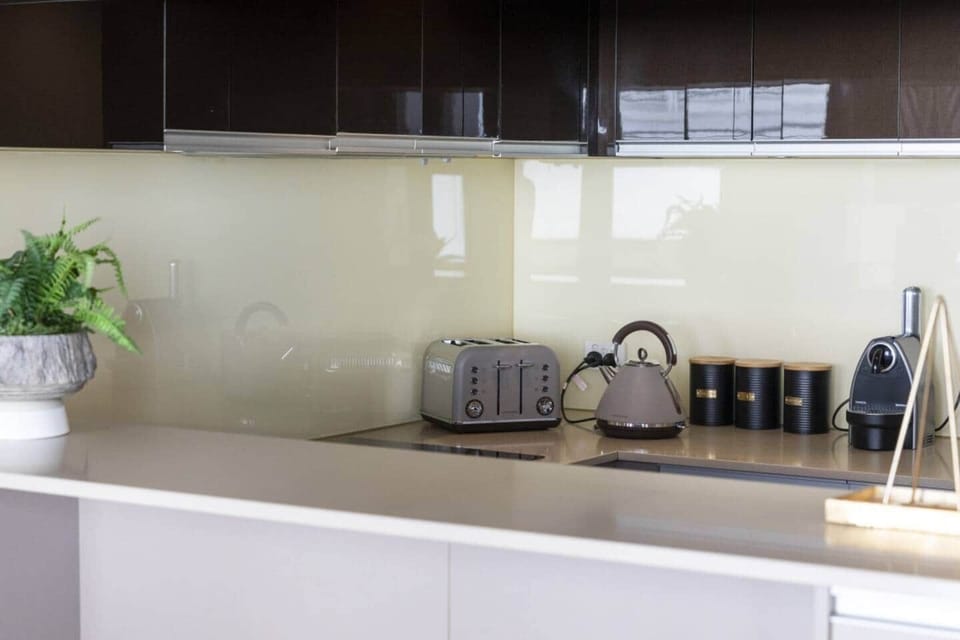 We provide some tea, coffee and sugar, milk and wine & alcohol free drinks & snacks ready to enjoy.