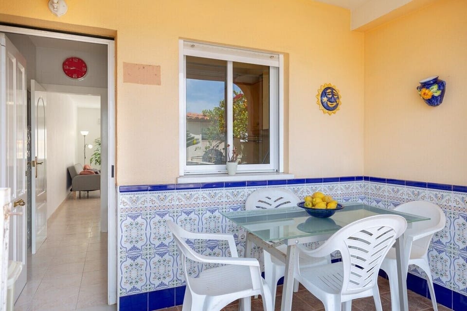 Studio (2 Bedrooms) | Interior