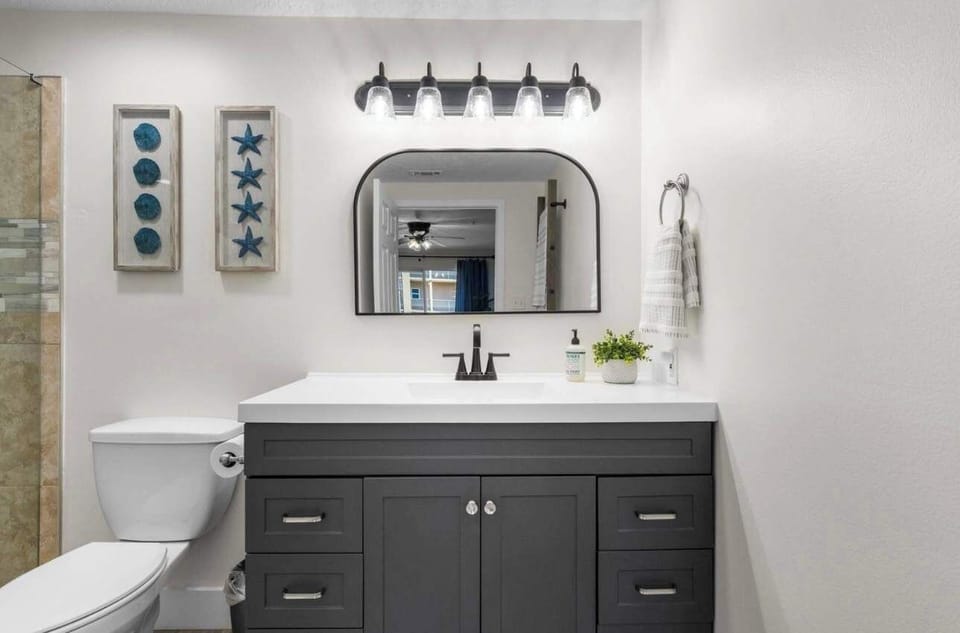 Master Vanity