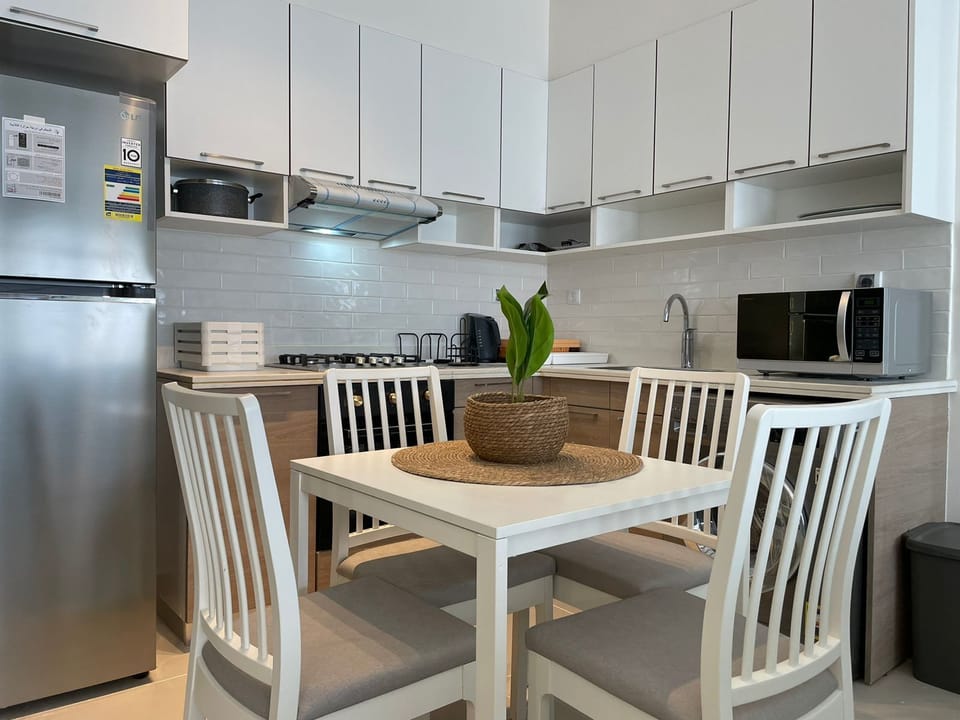 Chalet, 2 Bedrooms, Pool View | Private kitchen