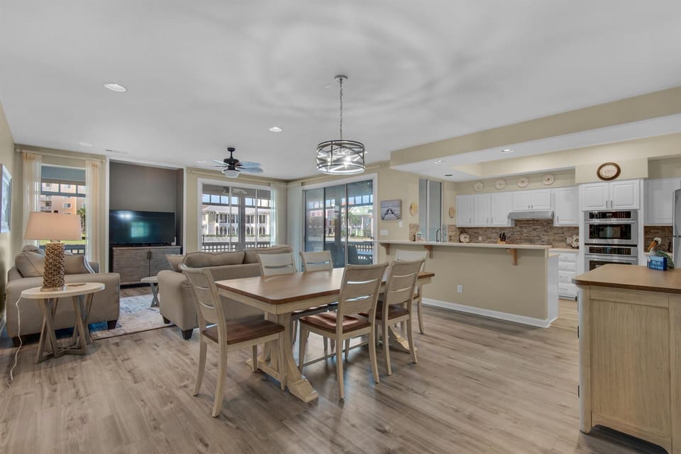 Dining Room Area