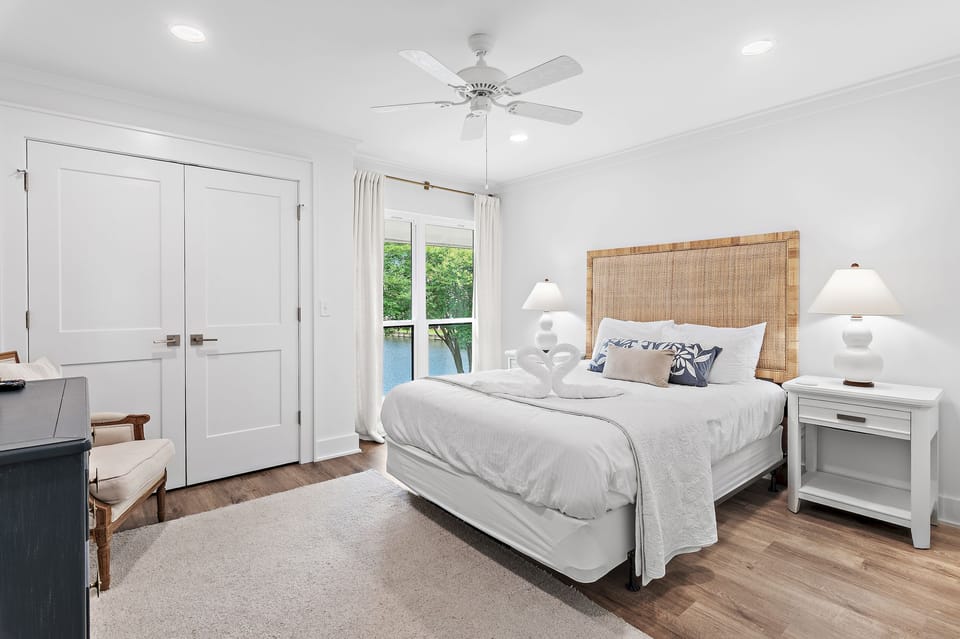 Guest bedroom