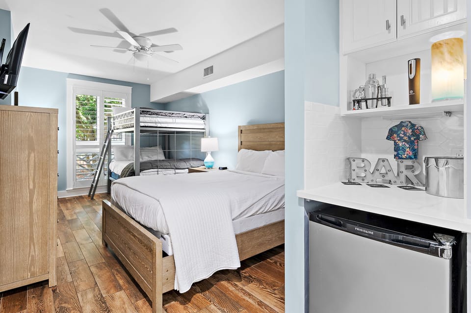 Guest bedroom