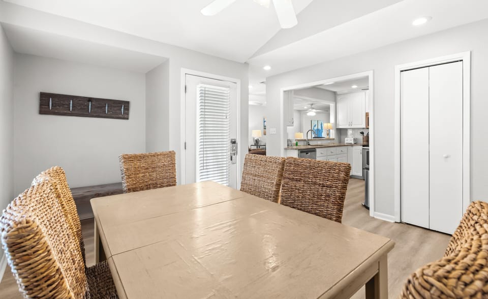 Dining Area and Kitchen Entrance
