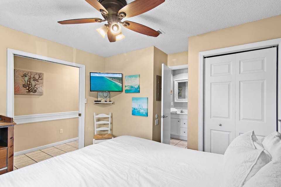 King bedroom with attached bathroom