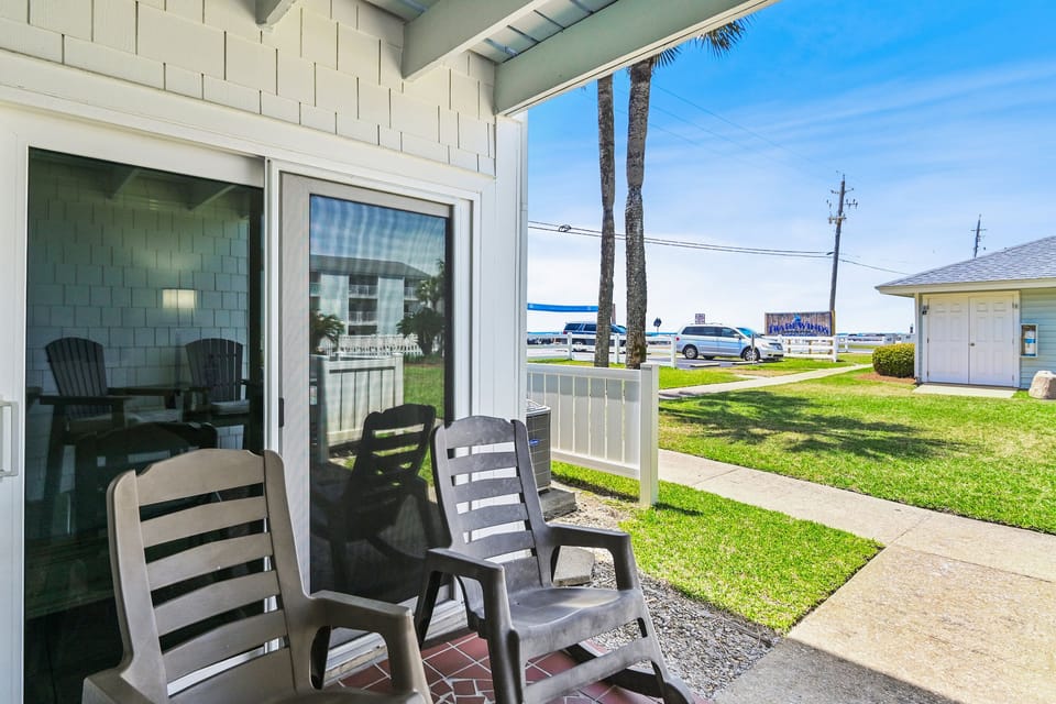 Tradewinds #2 patio