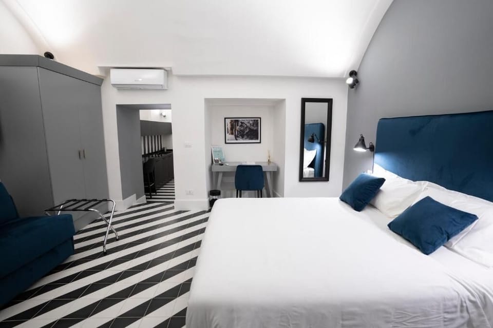 In-room safe, desk, blackout drapes, soundproofing