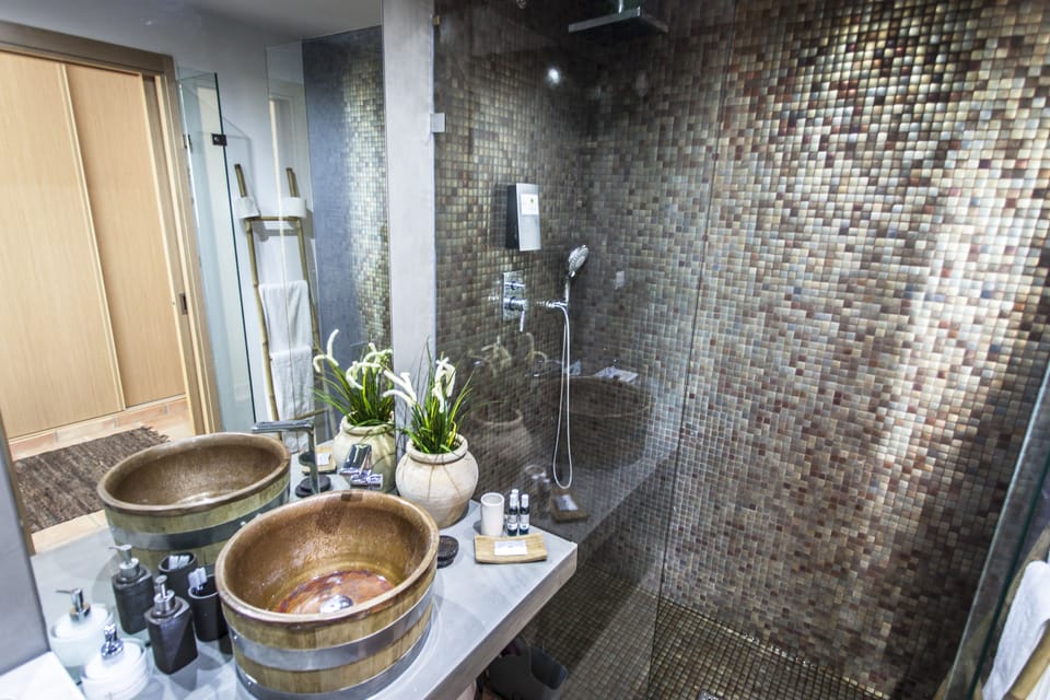 Superior Room | Bathroom sink