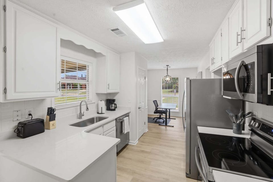 Indoors, Kitchen, Sink, Sink Faucet, Cooktop