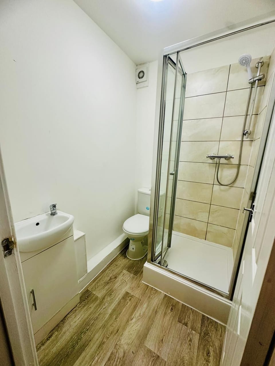 Single Room, 1 Twin Bed, Non Smoking, Private Bathroom | Bathroom