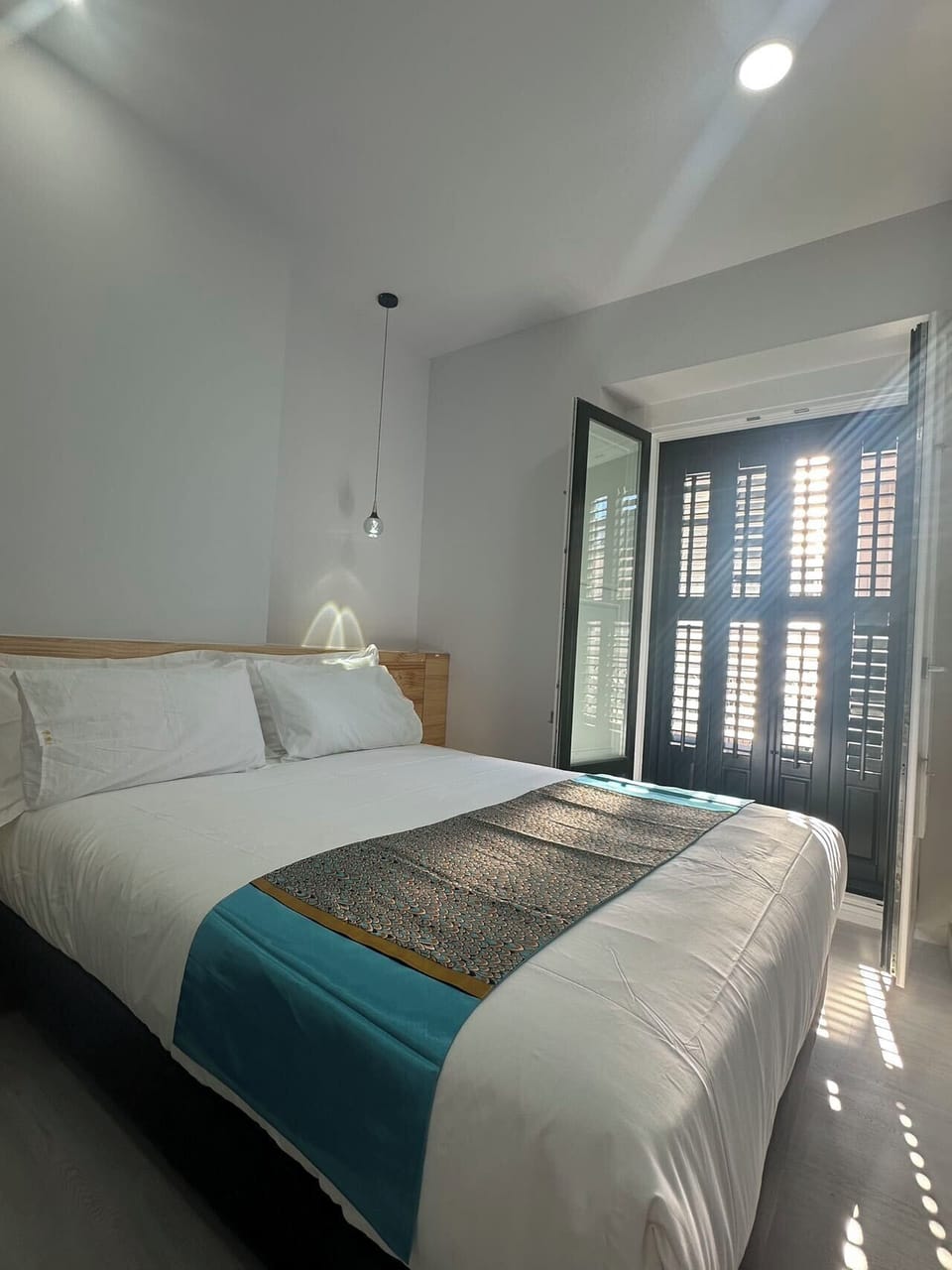 Deluxe Triple Room | Laptop workspace, free WiFi