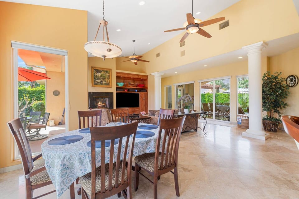 Full Dining & Living Room View