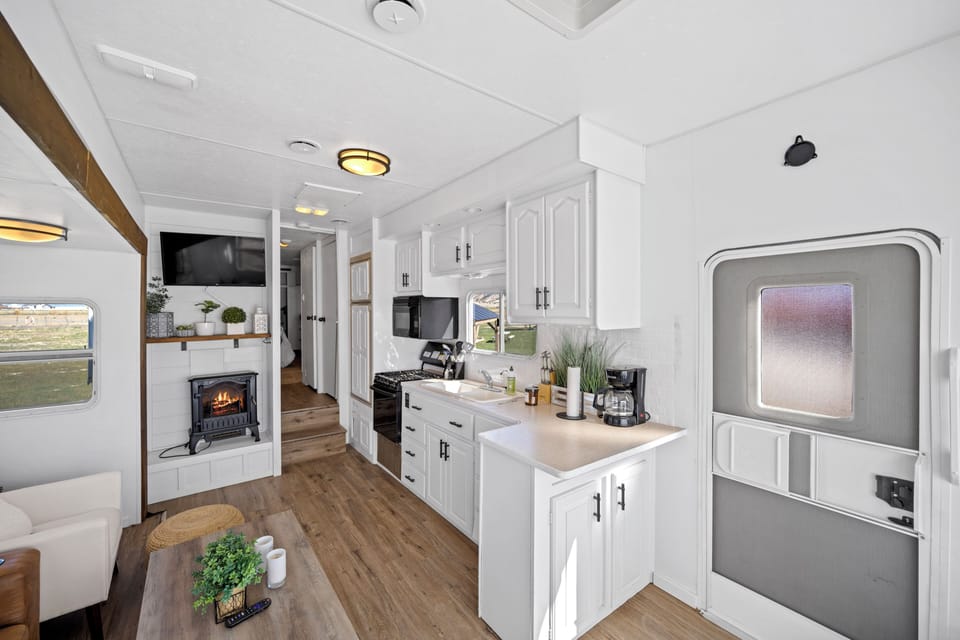 Comfort Mobile Home, Private Bathroom | Living area | Flat-screen TV