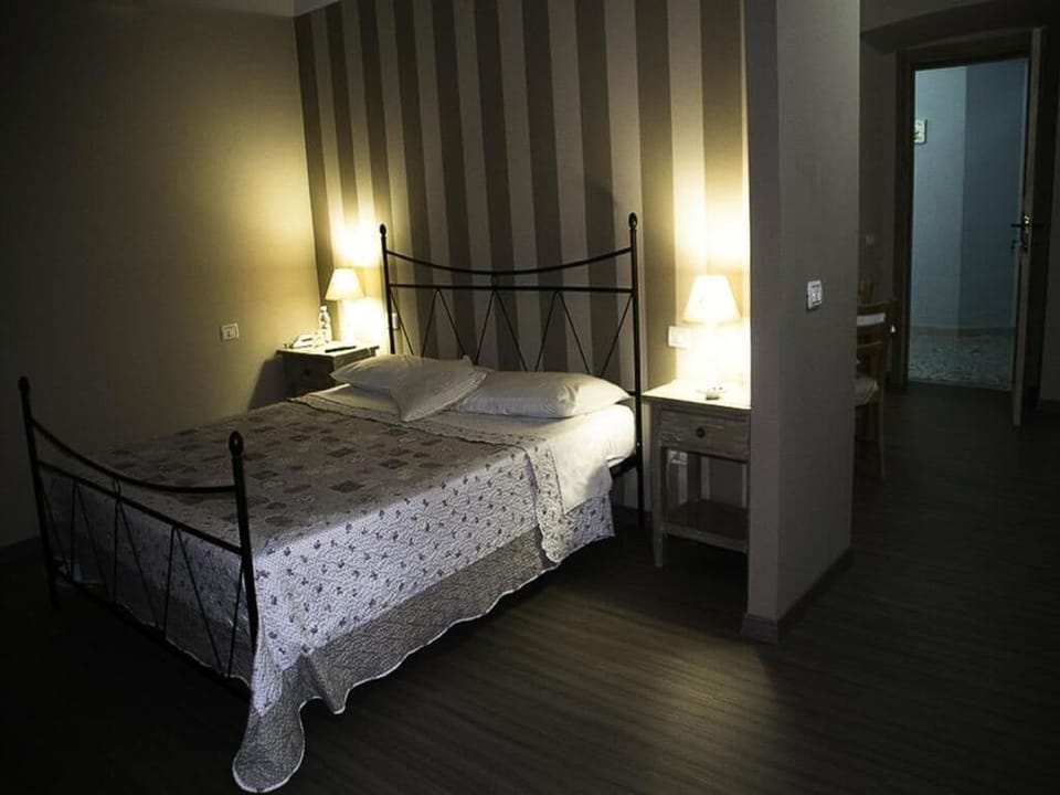 Comfort Double Room, Mountain View | Free WiFi