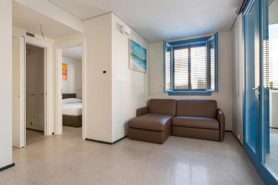 Junior Suite, Patio, Garden View | Interior