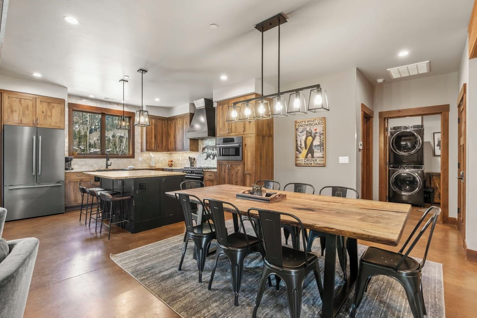 Dining Room/Kitchen