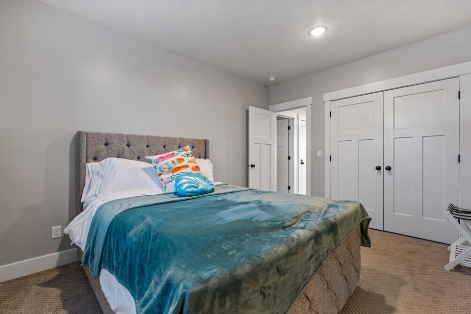 Bedroom 3 - Queen Bed, TV + Ensuite Bathroom