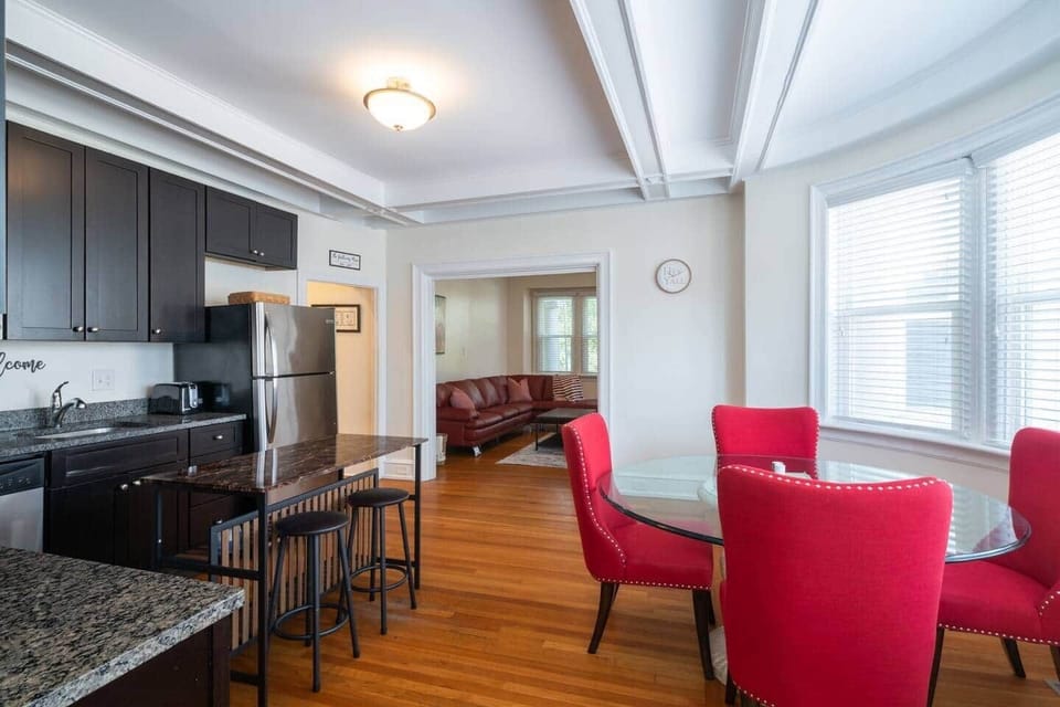 bright kitchen & dining area