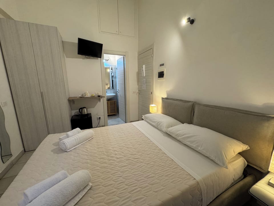 Classic Room, Balcony | Blackout drapes, iron/ironing board, free WiFi