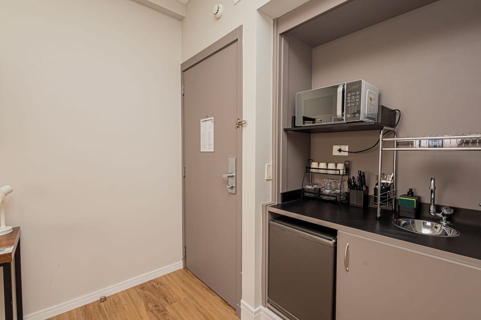 Basic Studio, City View | Interior