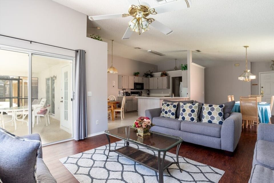 Living Room 4