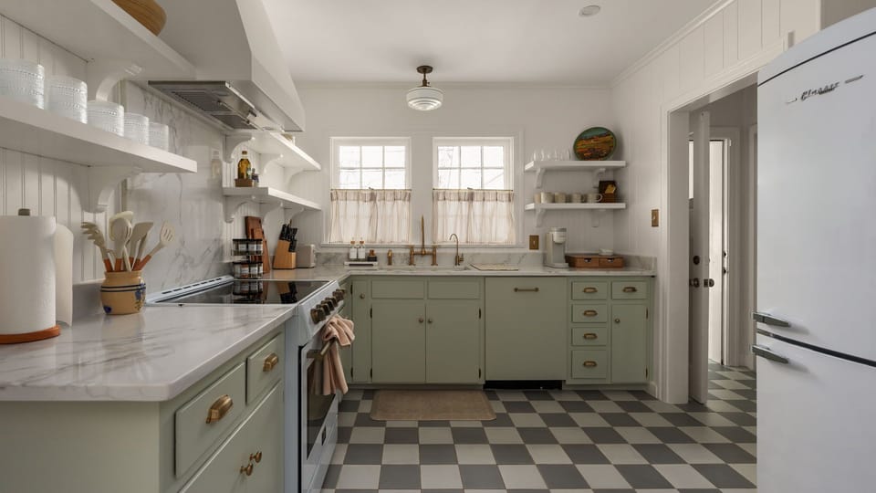 Deluxe House, 4 Bedrooms, Non Smoking | Private kitchen