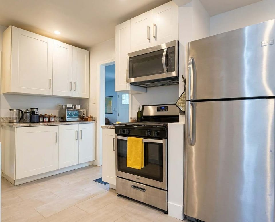 Well-stocked with quality cookware, sharp knives, and the small appliances that make everyday cooking easier.