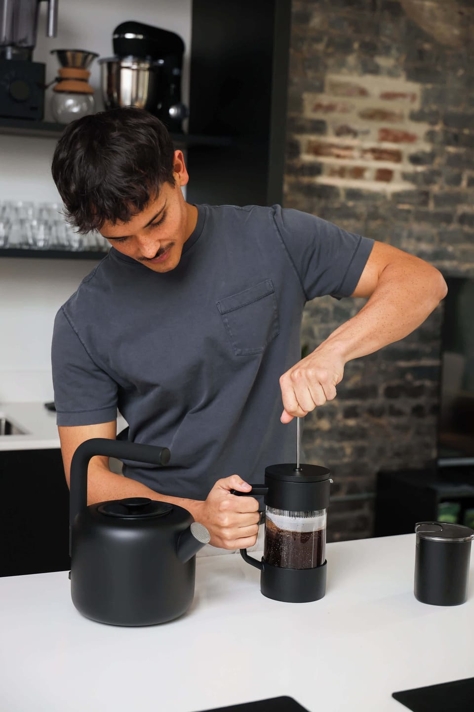 Wake up to a stellar cup of coffee. Choose your method: French press or Chemex pour over. 