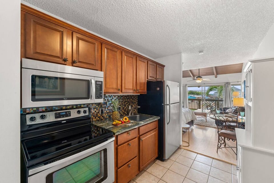 Full Kitchen