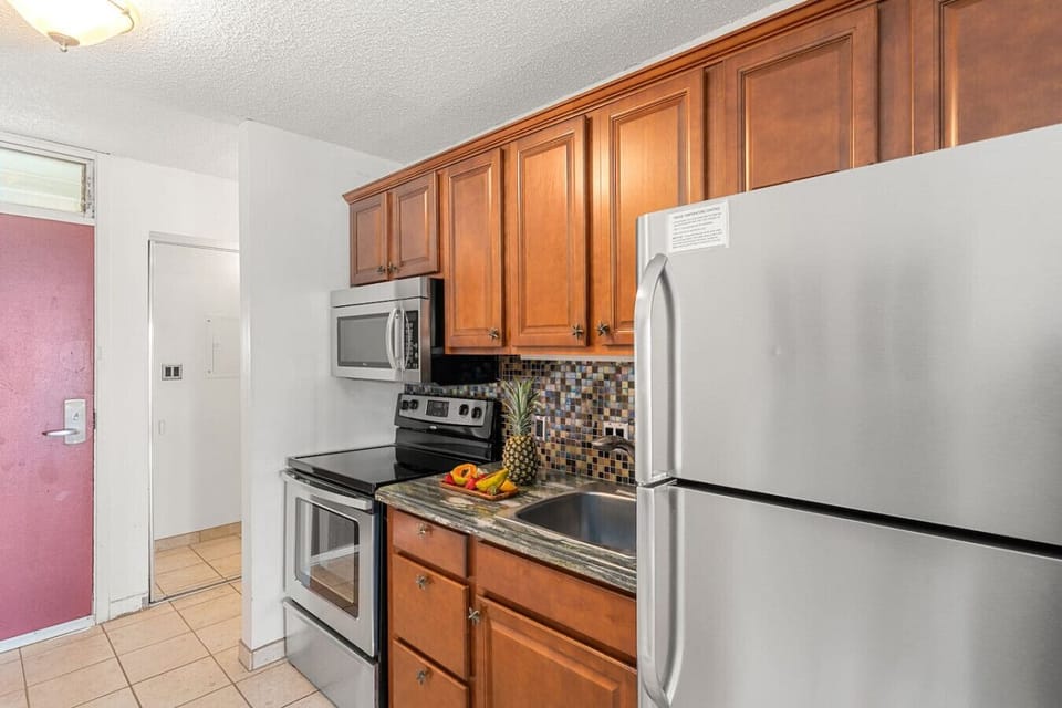 Full Kitchen