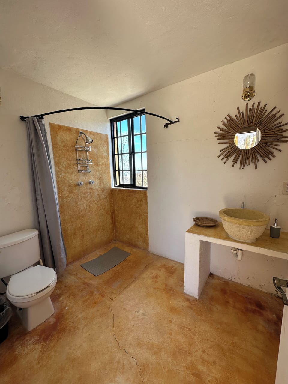 Basic Room, 1 Double Bed, Patio, Desert View | Bathroom | Combined shower/tub, towels