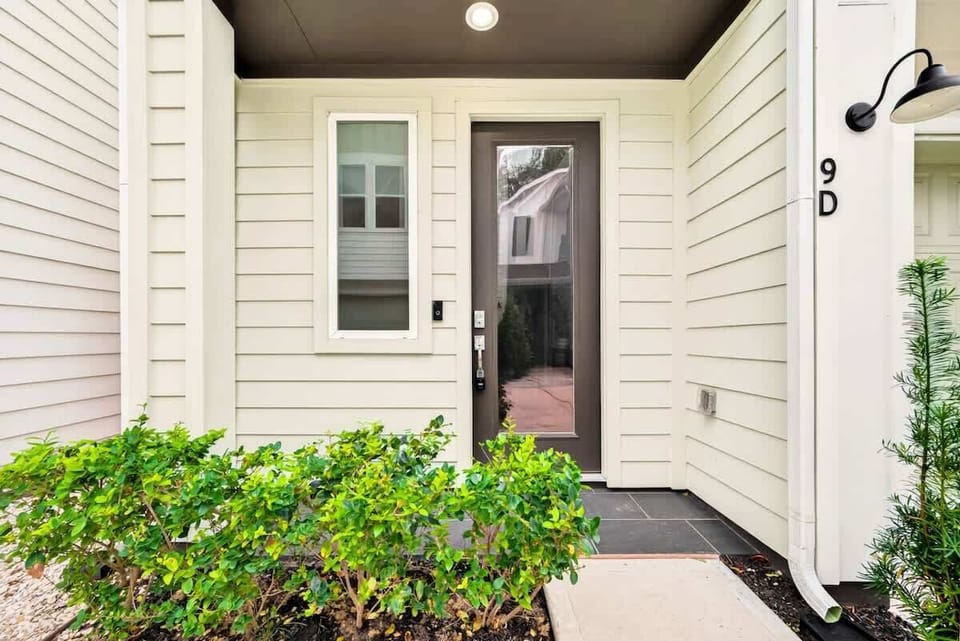 Bright and inviting entryway that welcomes you into the home.