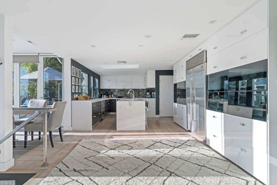 Living Room | Smart TV & Modern Fireplace