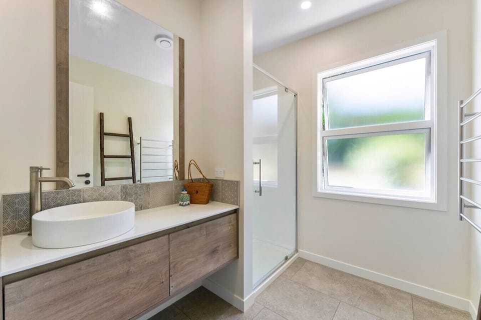 Main bathroom