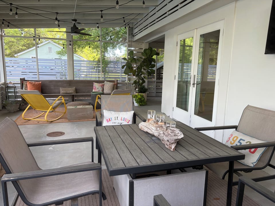 Outdoor dining
