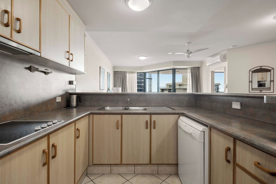 Apartment, Balcony, Ocean View | Private kitchen