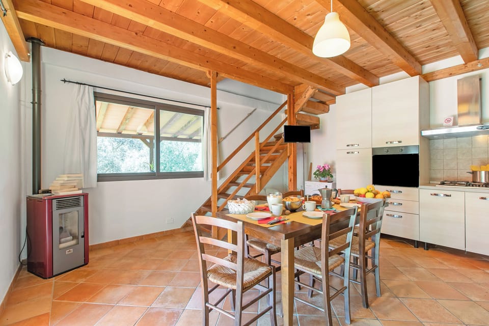 Kitchen and dining area