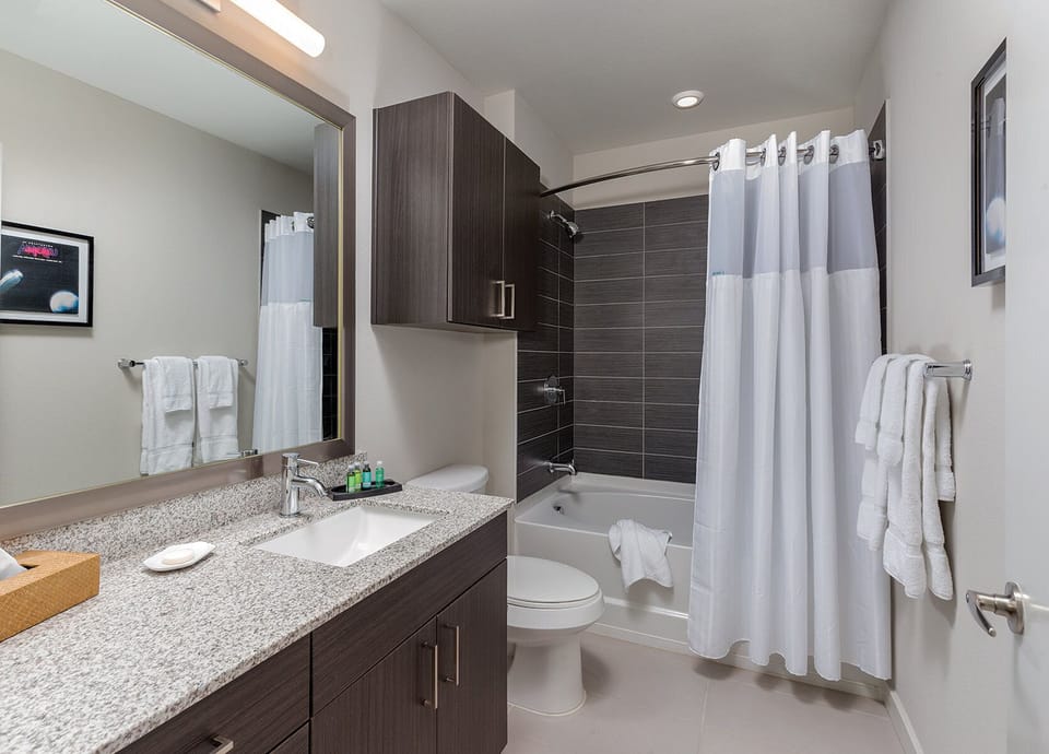 1 Bedroom • Bath