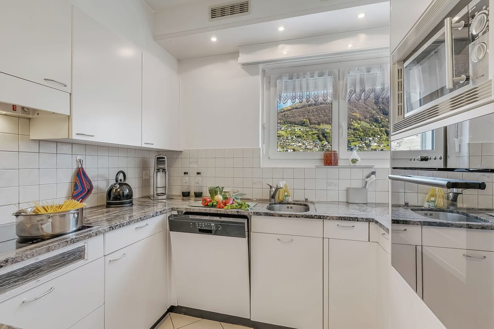 Family Apartment, 2 Bedrooms, Balcony (Il Tenero appartamento - Lido di) | Private kitchen
