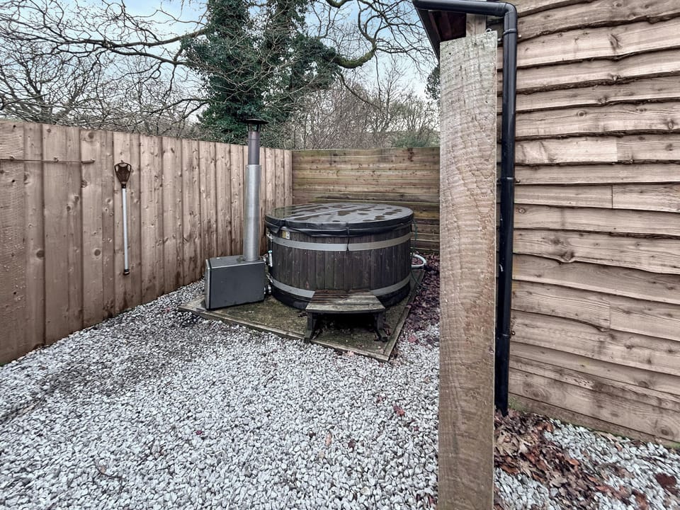 Hot tub | Goyden Pot - How Stean George Retreats, How Stean Gorge