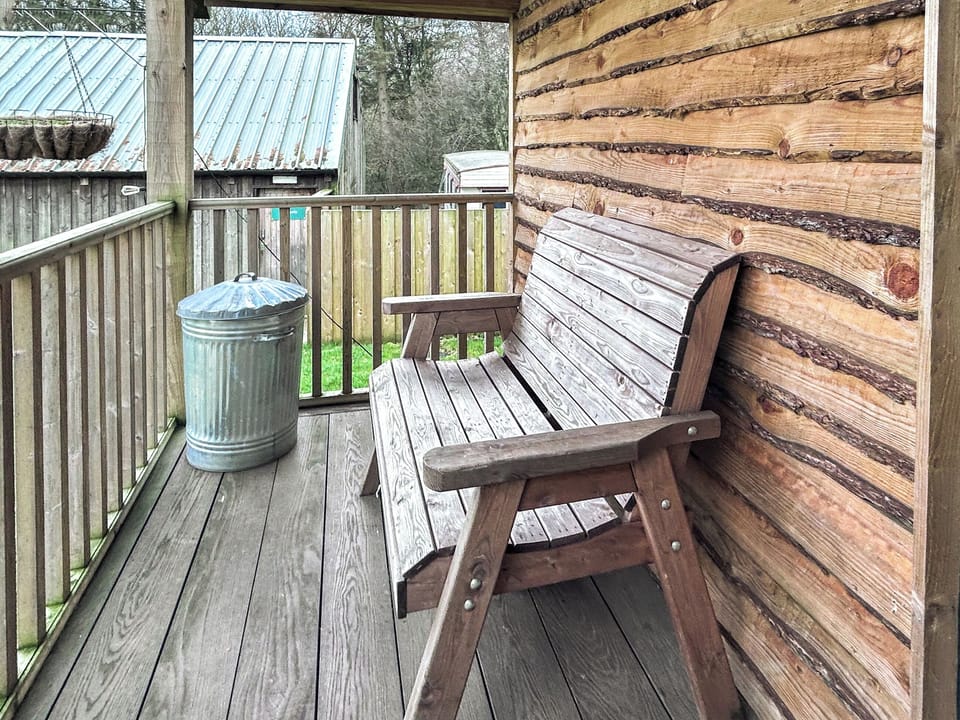 Sitting-out-area | Low Eglins - How Stean George Retreats, How Stean Gorge