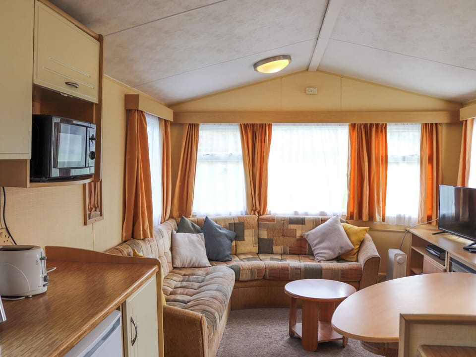 Open plan living space | Moelfre, Llanbedr, near Harlech