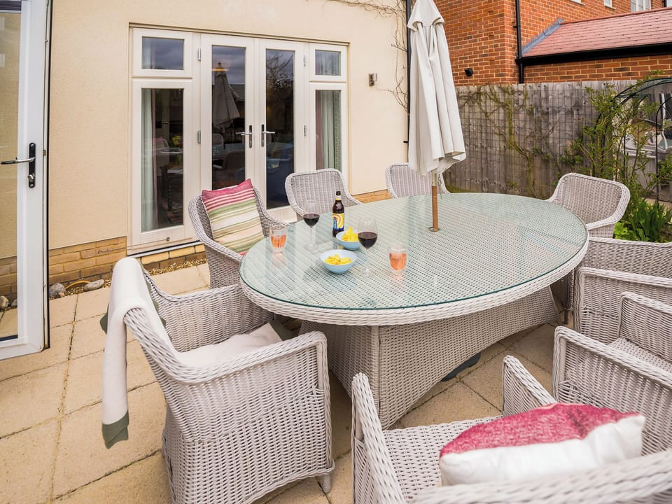 Sitting-out-area | Partridge Cottage, Holt