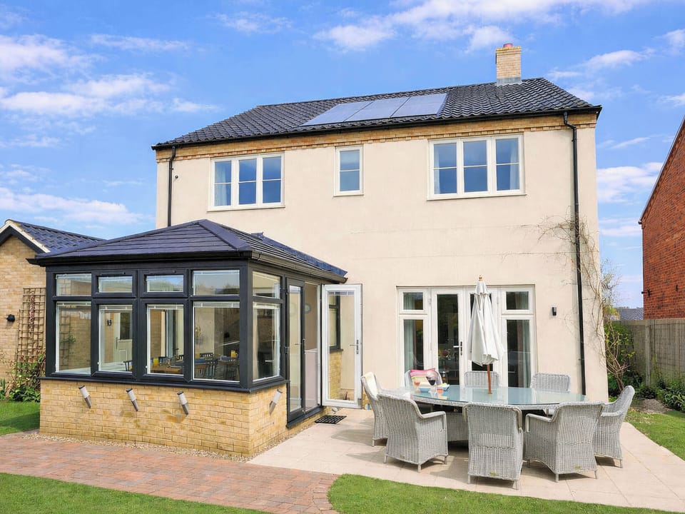 Exterior | No39, Holt