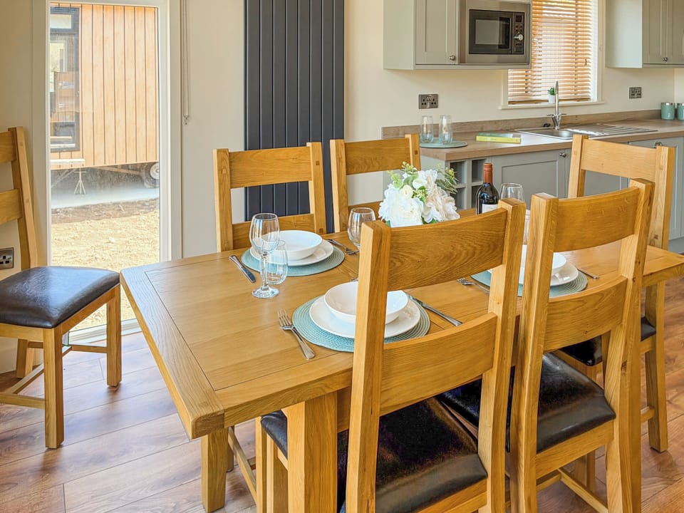 Dining Area | Lodge 3 - Bolingey Lakes, Perranporth