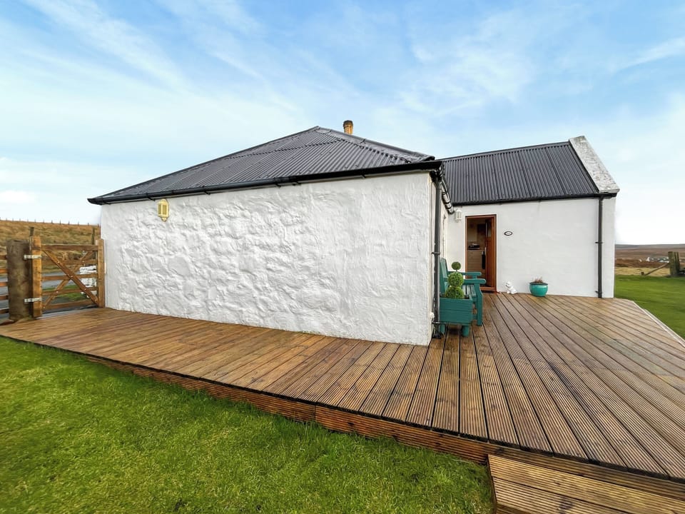 Exterior | Bothan Aonghais, Portree
