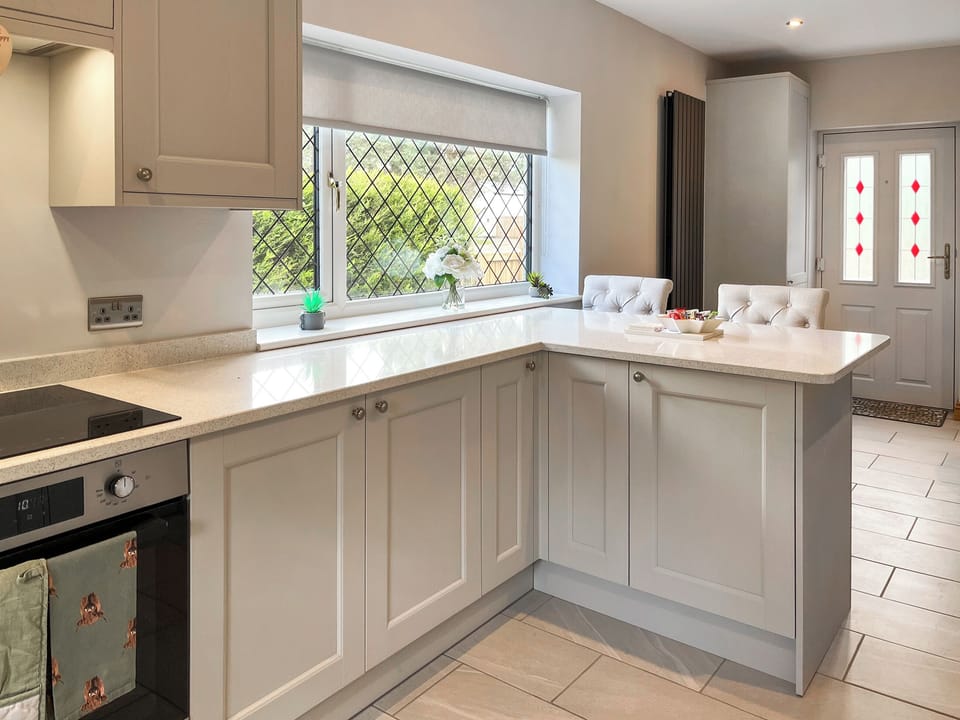 Kitchen | Acorn cottage - Heatherdene Cottages, Wilberfoss, near York