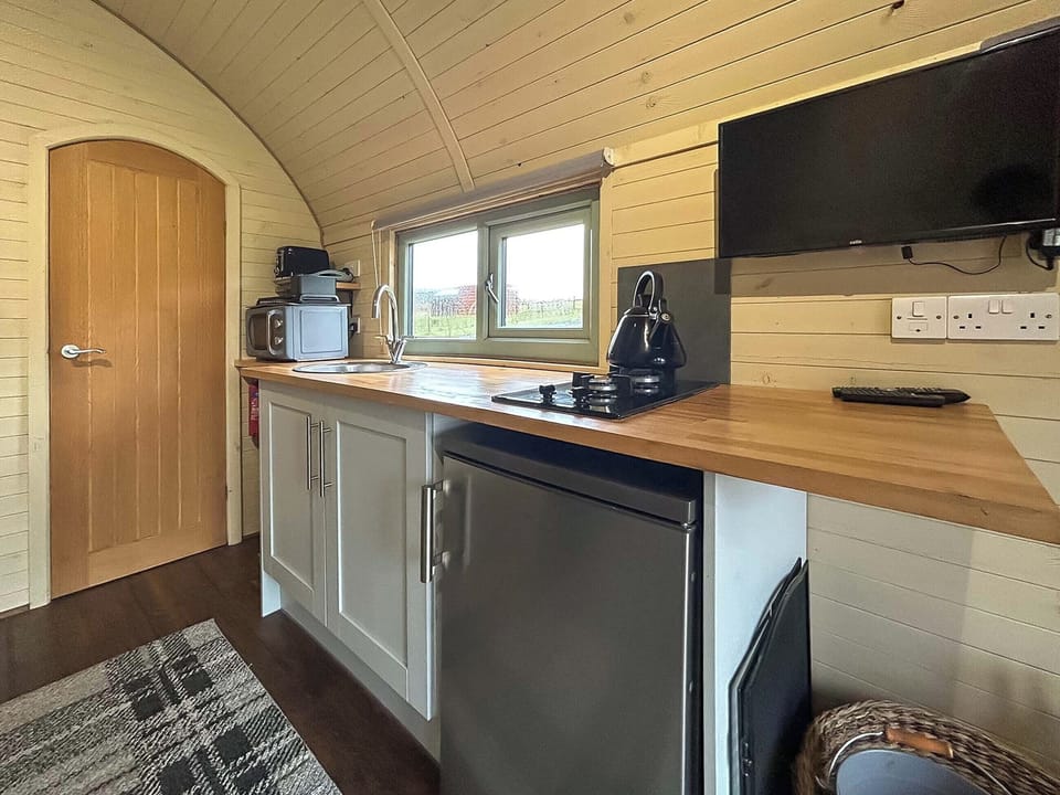 Kitchen | Willow Pod - Barnharrow Holiday Pods, Newton Stewart
